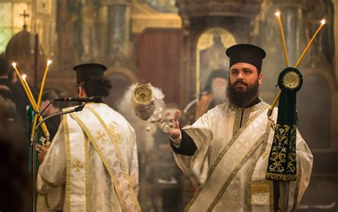 greek orthodox church defies govt lockdown measures offers divine