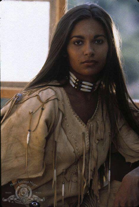 Pin By Johnny Luckadoo On Pretty Native American Women With Images