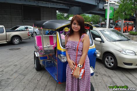 tuktuk patrol cute thai girl tukta gets fucked in her tight wet pussy by traveler