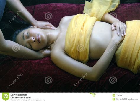 Sensual Neck Massage And Relaxing Body Wrap Spa Treatment