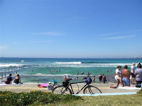 南半球は夏真っ盛り！サーフィンやボディボード、キャンプも楽しめるオーストラリア・シドニーの海水浴場「トラジビーチ」 趣味女子を応援する