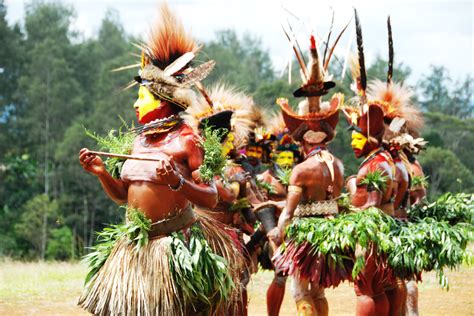 Huli Tribe Papua New Guinea 2 By Cazart On Deviantart