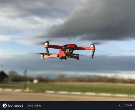 flying red drone photo   png jpg format   search engine optimization