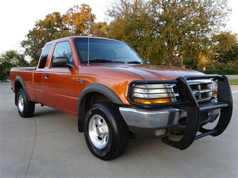ford ranger xlt  hp  auto  doors extra clean drives great noissu