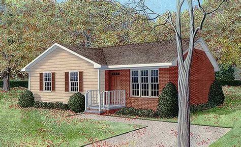 ranch style house plan    bed  bath ranch style house plans country style house