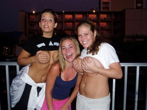 drunk tipsy college girls flashing awesome tits pichunter