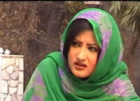 artis collection pashto film hot actress salma shah  red