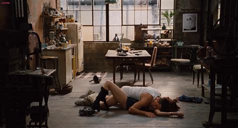 anne hathaway nude topless sex love and other drugs 2010 hd1080p