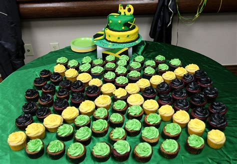 Cake And Cupcakes For Jamaican Themed 40th Birthday Party By Sweet