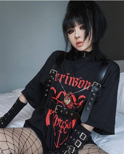 gothic girls aesthetic grunge outfit aesthetic clothes dark fashion