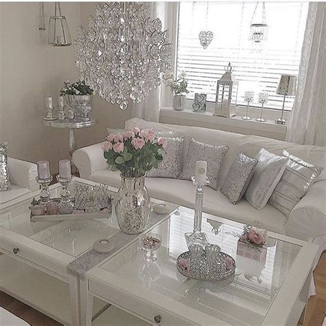 silver home decor winter decor trend  stylish silver accessories  decorations digsdigs