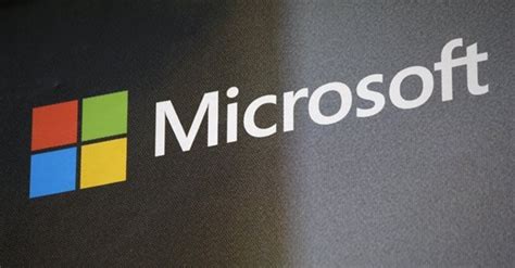 eyeing government contracts microsoft  planning  open  hyper