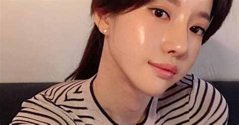 Korean Woman Shares Her Flawless Glass Skin Beauty Regimen Goes