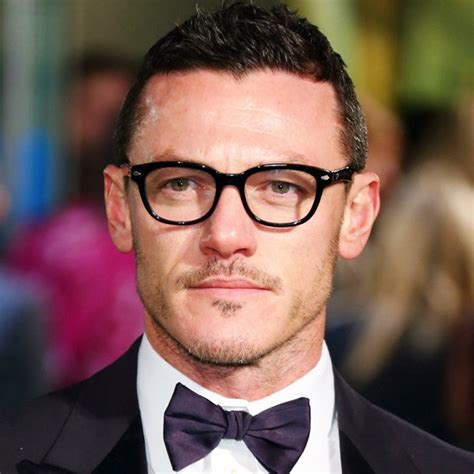 20 Classy Men Wearing Glasses Ideas For You To Get