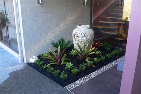 small garden   front entrance designed  implemented  fusion lands front yard