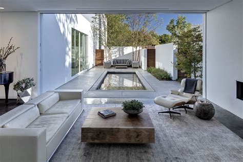 modern open air living room facing  courtyard  dallas texas  house design