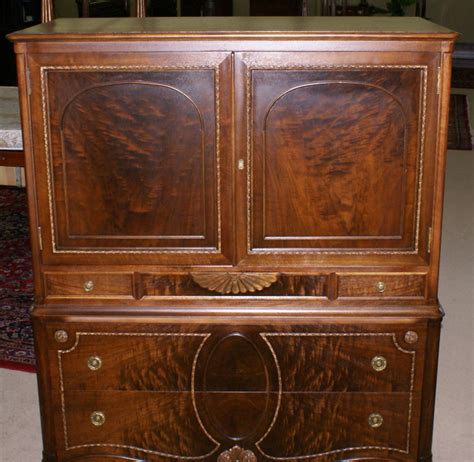 walnut antique gentlemens chest