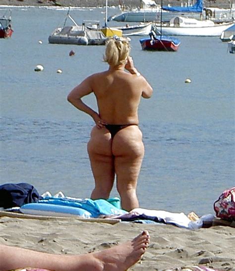 wet and sexy moms candid mature bikini butt voyeur beach booty