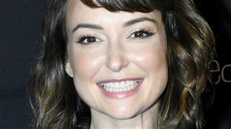 Here S How Much The Atandt Girl Milana Vayntrub Is Really Worth