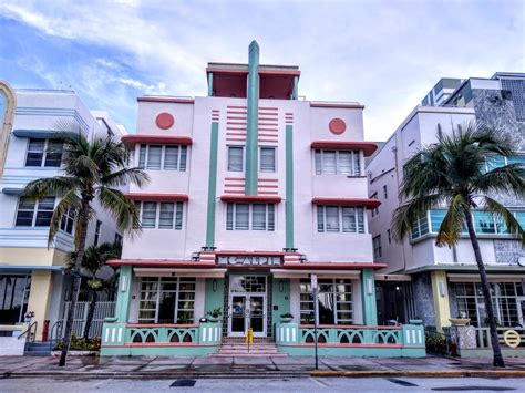 Art Deco Hotel At Miami Beach This Style Start In The 50s And Had A