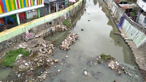 sampah  menghantui sungai  yogyakarta