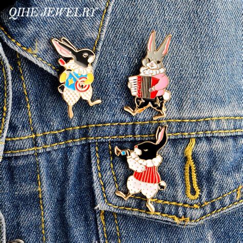 Qihe Jewelry 3pcs Set Hard Enamel Pin Set Musician Rabbit