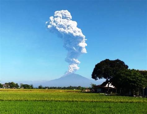 bpptkg letusan gunung merapi berdurasi 2 menit okezone news