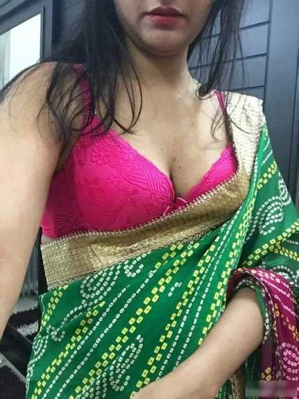 bhabhi bra pics me doodh se bhare hue boobs dekhe