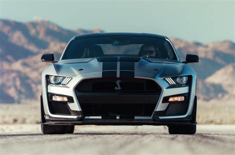 model  performance  ford mustang shelby gt   cars design