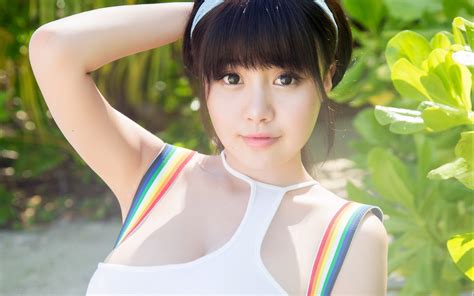 brunette asian xiuren big boobs cleavage chinese