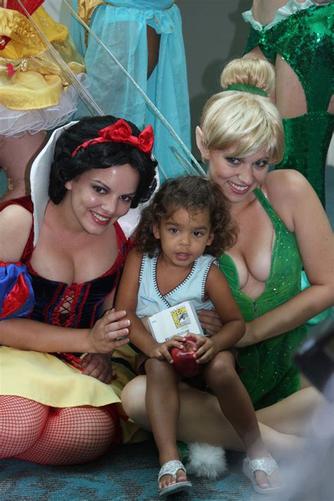 Disney Porn Princesses Snow White And Tinkerbell
