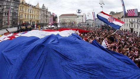 croatia heroes  defeat  world cup party hits zagreb stuffconz