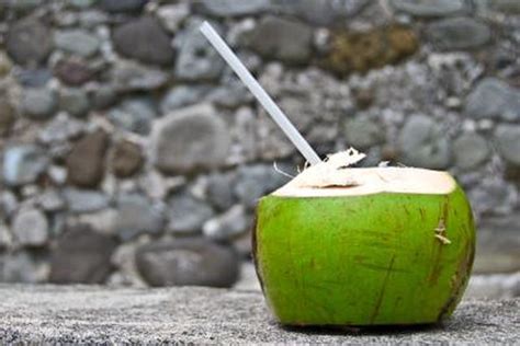 what are the benefits of coconut water during pregnancy