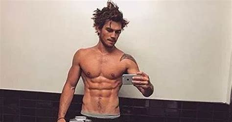 Who Is Kj Apa Age Height Natural Hair Tattoo Movies – Riverdale
