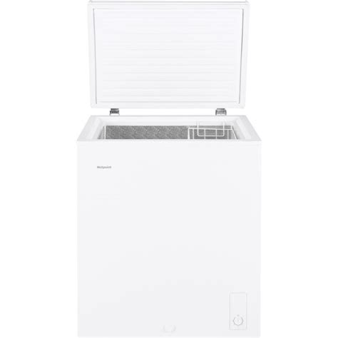 Hotpoint 4 9 Cu Ft Manual Defrost Chest Freezer White In The Chest