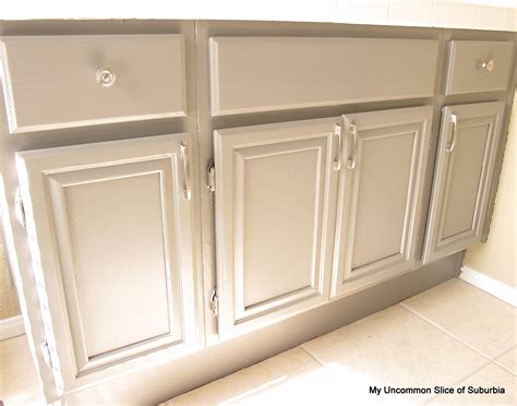 paint oak cabinets