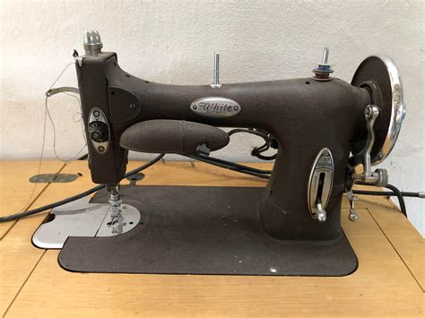 white rotary sewing machine     vintage  worth