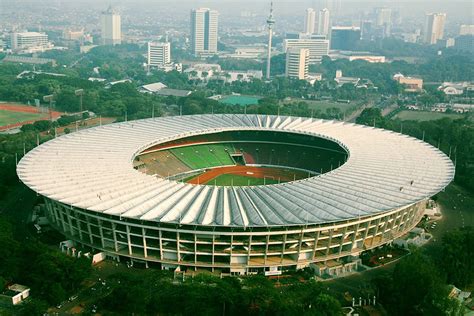 largest football stadiums   world