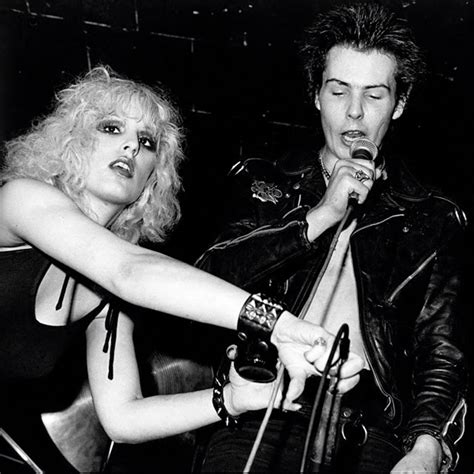 24 vintage photos of sid vicious and nancy spungen the