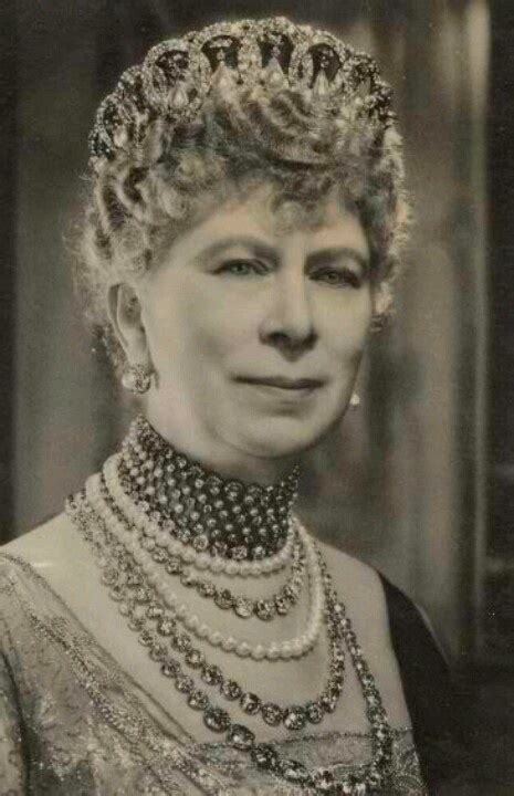 queen mary royal crowns royal jewels royal tiaras