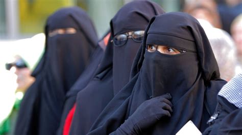 survey reveals how people in muslim nations believe women should dress