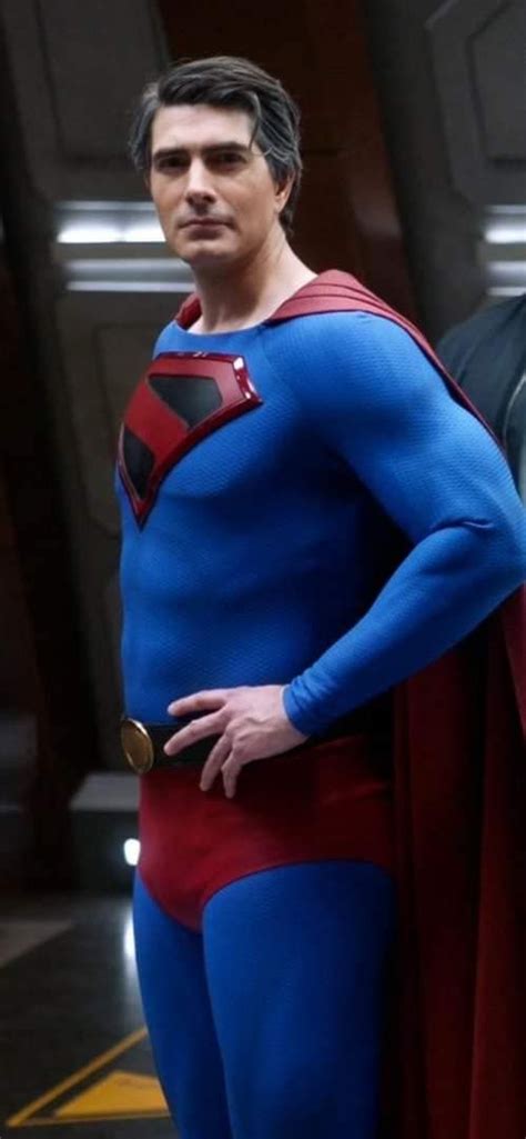 cw superman lois  superman suit revealed page  resetera