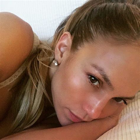 10 Photographs Of Jlo Without Makeup That Will Motivate