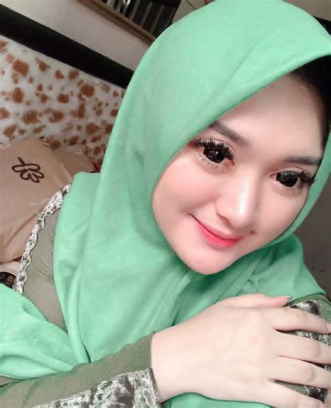 Koleksi Foto Jilbab Imut Cantik Instagram Terbaru Republic Renger