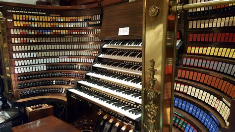 worlds largest fully functional pipe organ  wanamaker organ