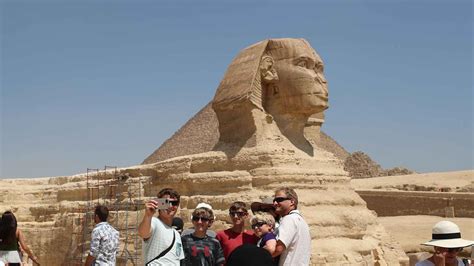 egypt investigates couple pictured naked atop pyramid cgtn