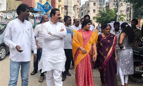 corporator  pujita jagdishwar goud interacts  residents  janapriya