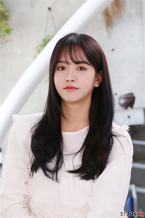 kim so hyun smartphone wallpaper hd in 2019 kim sohyun kim so hyun fashion korean actresses
