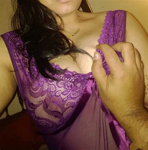 desi bhabhi flashing boobs new leaked pics