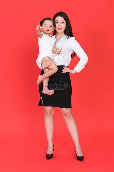 Hot Mom And Meng Bao Picture And Hd Photos Free Download On Lovepik